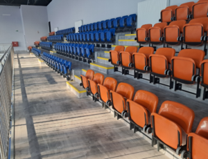 Nowoczesna hala sportowa w Ludwikowicach Kłodzkich z wykładziną NFE Comet